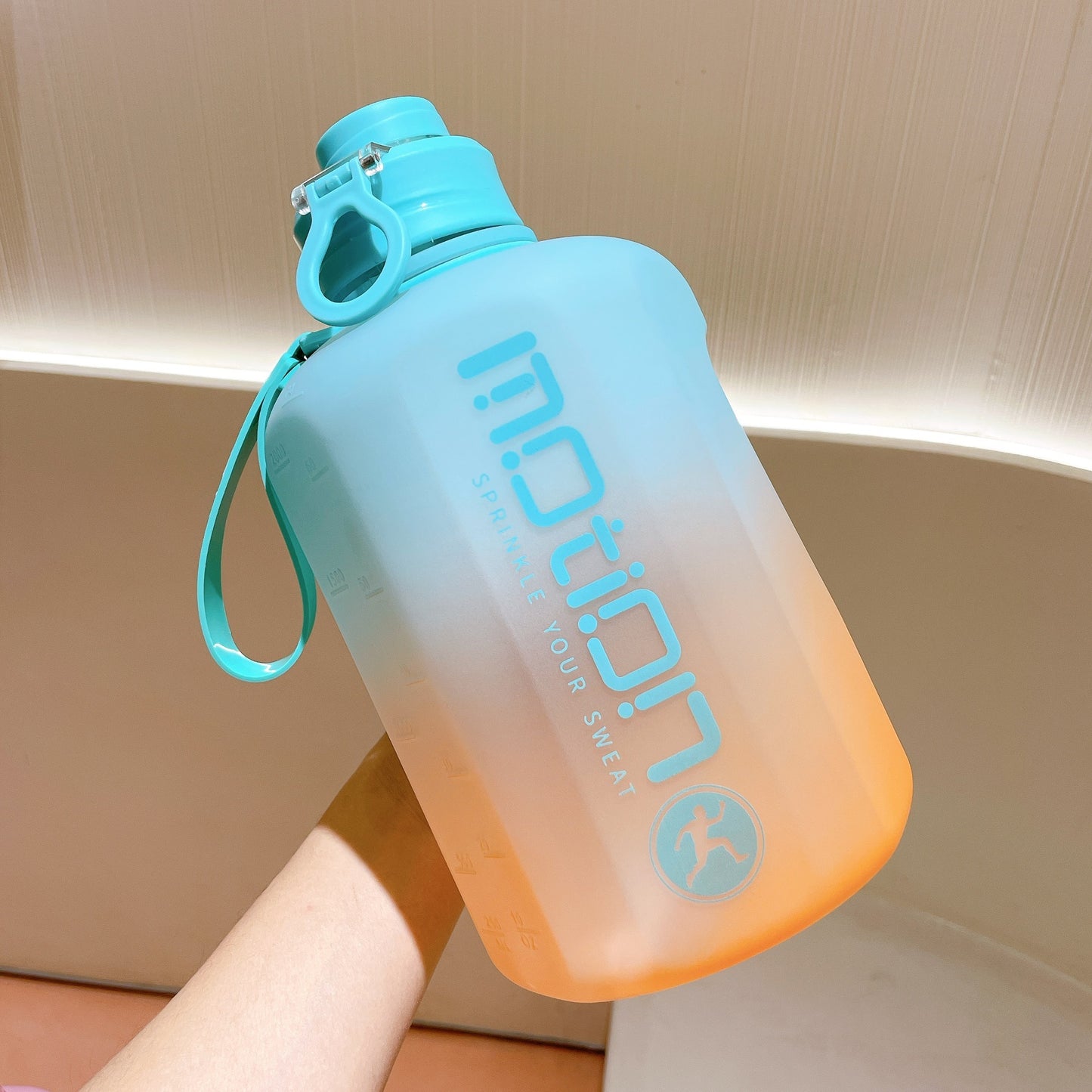Large Capacity Plastic Cup With Straw Gradient Color Frosted Kettle